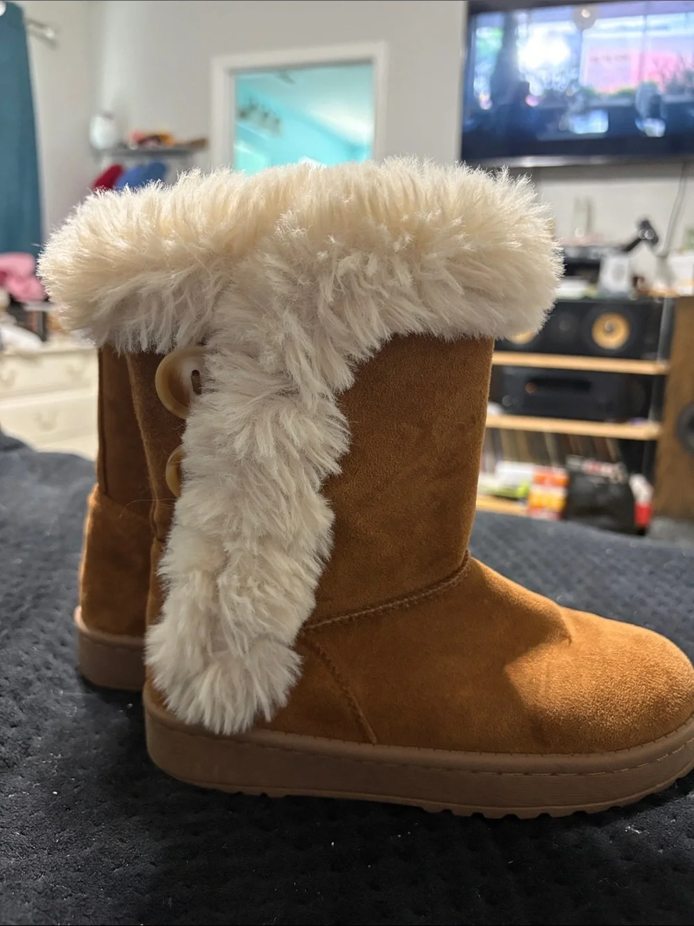 SO Kids Tan Faux-Suede Boots with Cream Fur Trim little girls size 13